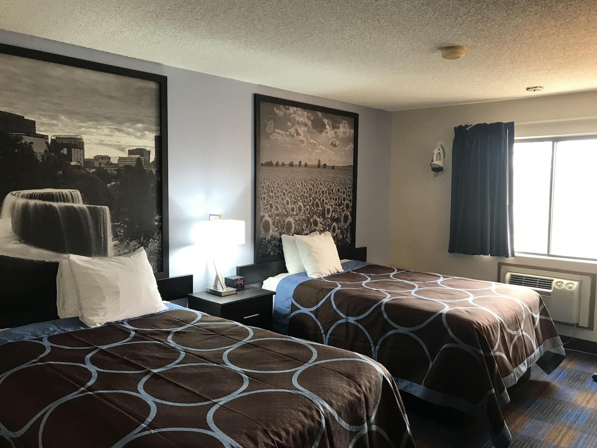 Super 8 By Wyndham Lenexa Overland Park Area/Mall Area Екстер'єр фото