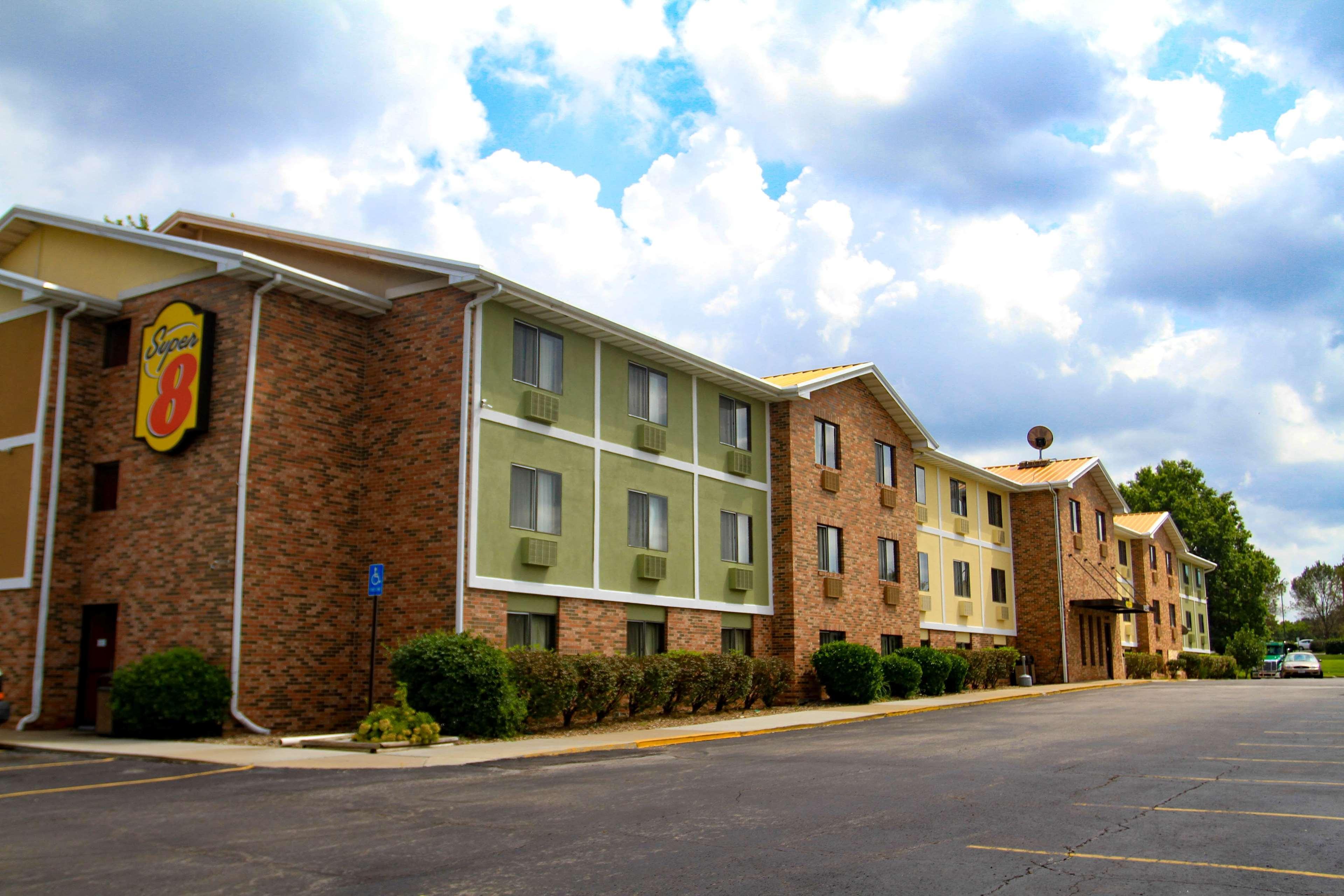 Super 8 By Wyndham Lenexa Overland Park Area/Mall Area Екстер'єр фото