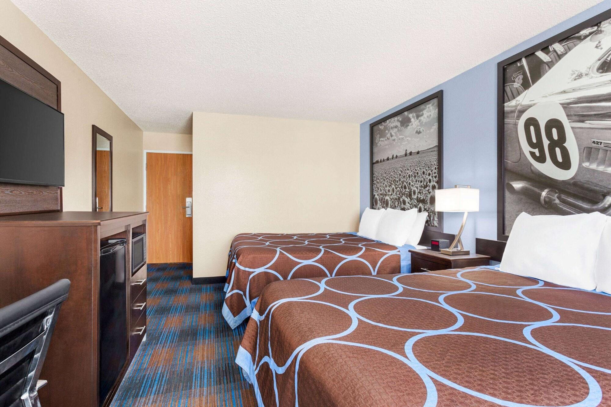 Super 8 By Wyndham Lenexa Overland Park Area/Mall Area Екстер'єр фото